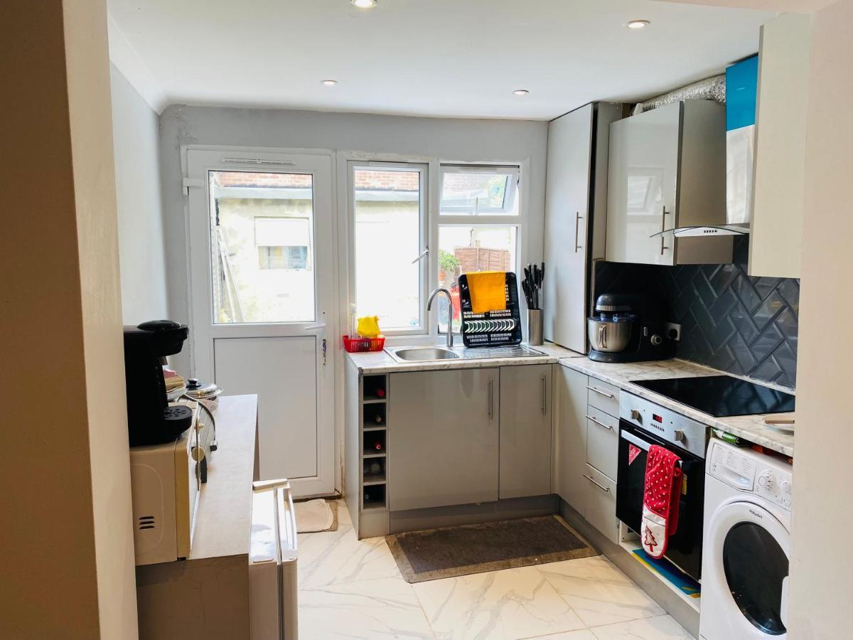 1 Studio Room Near Central Londra Dış mekan fotoğraf