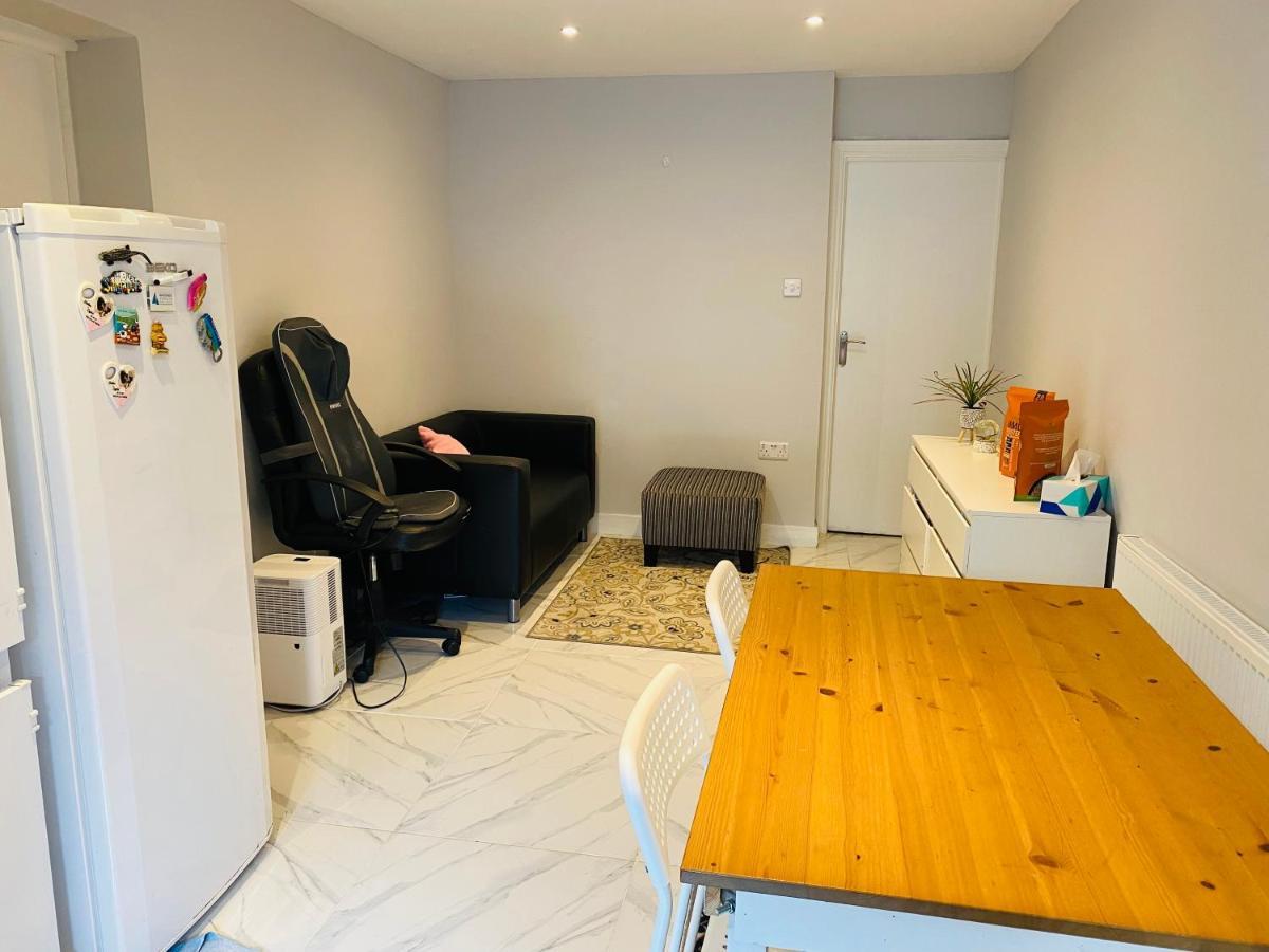 1 Studio Room Near Central Londra Dış mekan fotoğraf